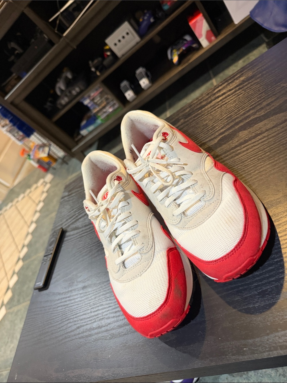 Nike AirMax Men’s Size 11 Red and White
